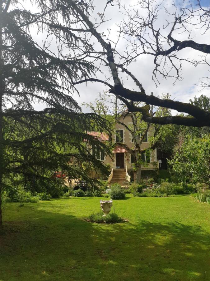 Villa Leovil Saint-Pompont Bagian luar foto